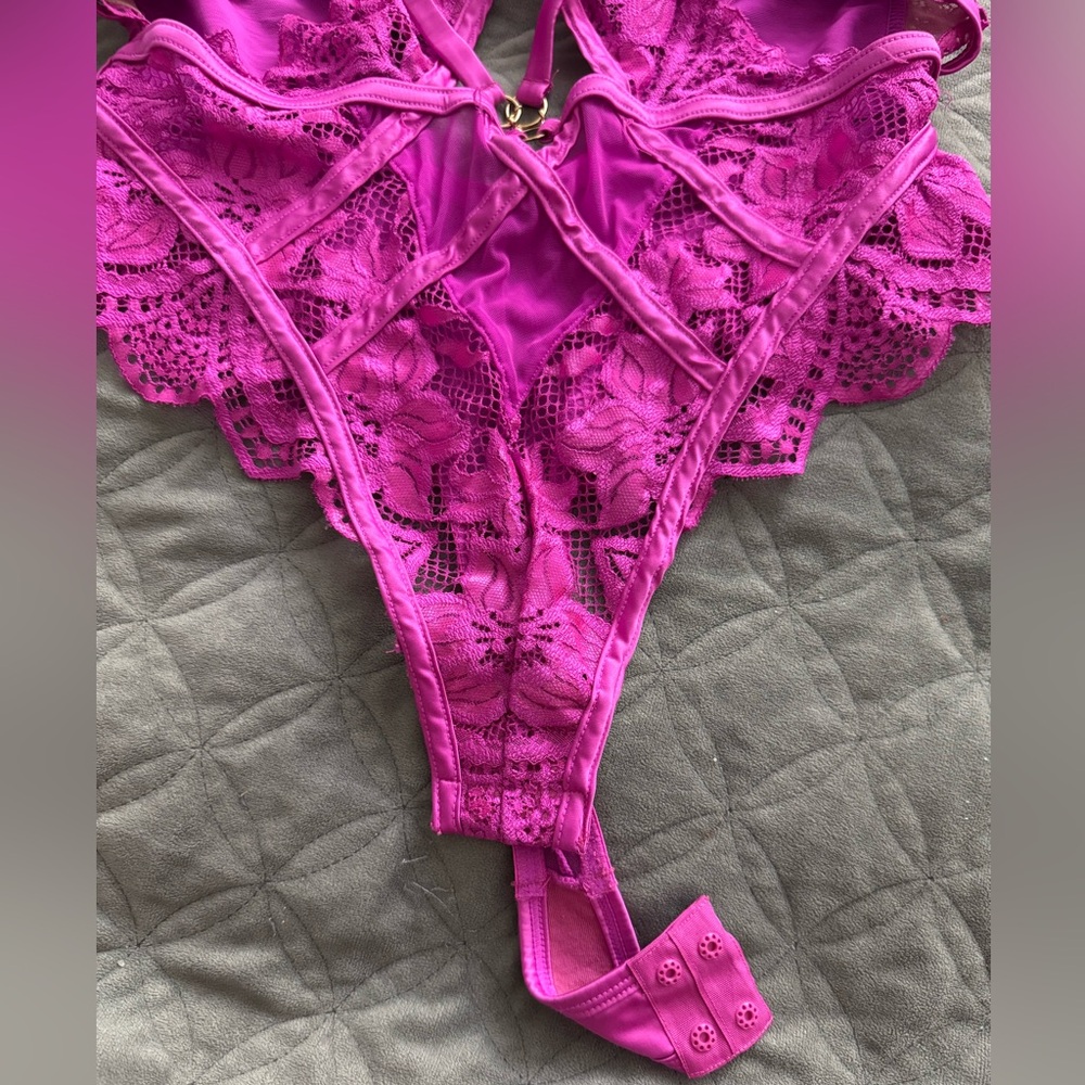Vamp by Bras N Things - Divine Pink Bodysuit w/Lace & Satin Trim - Picture 4 of 11